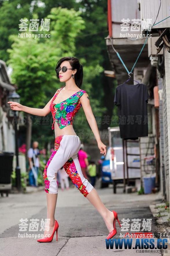 AISS爱丝(黄金版) - 亚美依油亮写真，打破无圣光的界限