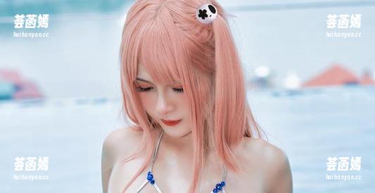 Azami 写真里的Azami女孩,感觉她的眼神藏着故事