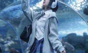 私拍观察：Halo_酱和艾米莉亚，看看这些图片有什么独特的地方？