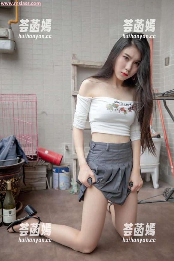 MSLASS梦丝女神-折耳酱 MSLASS梦丝女神 - 双马尾杀:折耳酱的套图作品,就是这么有趣,有木有?