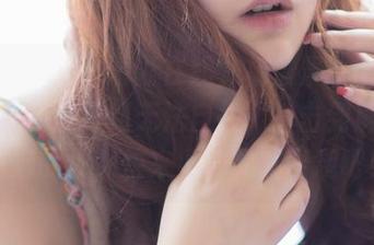 PDL潘多拉 – 清晰在线，杨晨晨sugar的美腿让你沉迷到无法自拔，直击到屏幕另一端的你，快来小心翼翼围观吧！