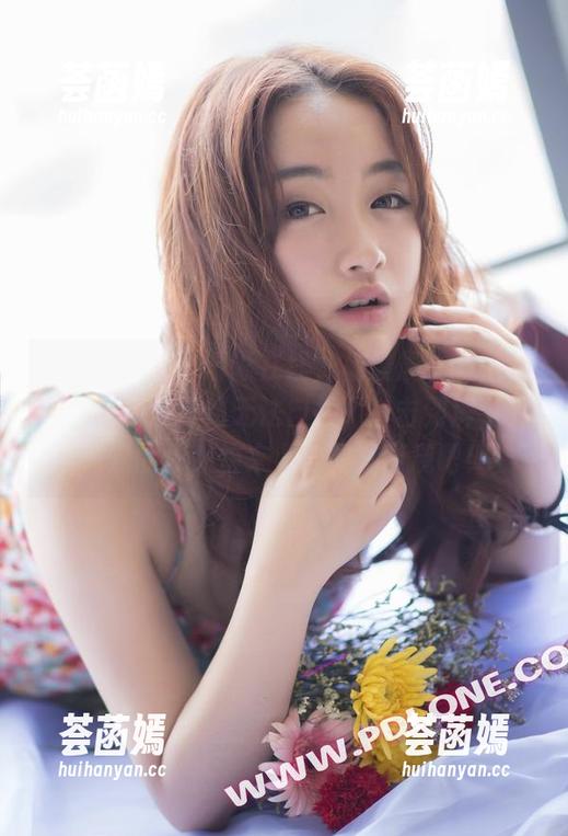 PDL潘多拉 - 清晰在线，杨晨晨sugar的美腿让你沉迷到无法自拔，直击到屏幕另一端的你，快来小心翼翼围观吧！