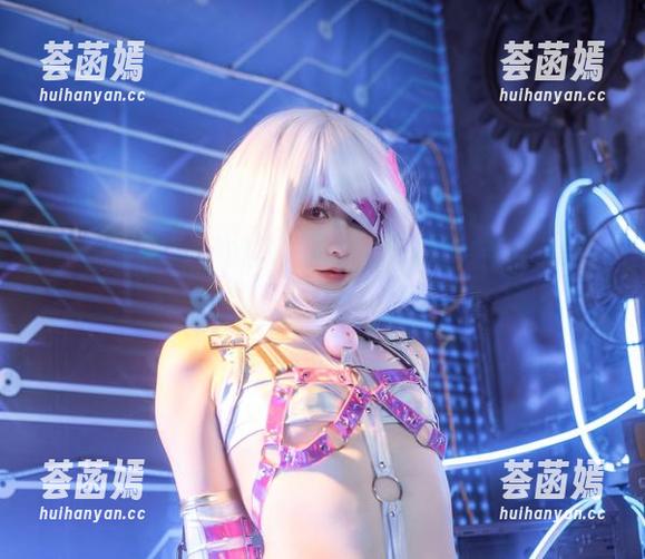 Quan冉有点饿 Quan冉有点饿的写真资源:辣妹的男朋友让我流口水的原因!