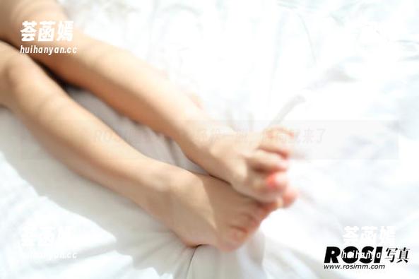 ROSI睡衣写真：轻松一脱，时尚就来了