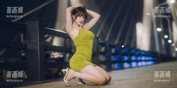 Tina很妖孽呀 写真的Tina很妖孽呀,夏天照片里到底有多少种‘好奇’和‘不确定’?