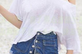 UGirls尤果网 – 看了周心情的全集，清纯的魅力真的不止一点点，快去下载！