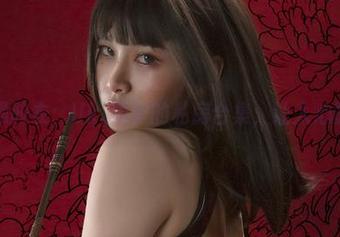 修女黑胶衣：Uki雨季的私房合集，让人心醉神迷