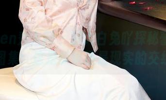 Xiuren秀人网 – 随大白兔吖探秘蕾丝写真图集：这是梦境还是现实的交织？
