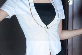 Xiuren秀人网 – 小Kiki泳池：当泳池遇上高清写真集，背后的故事耐人寻味！
