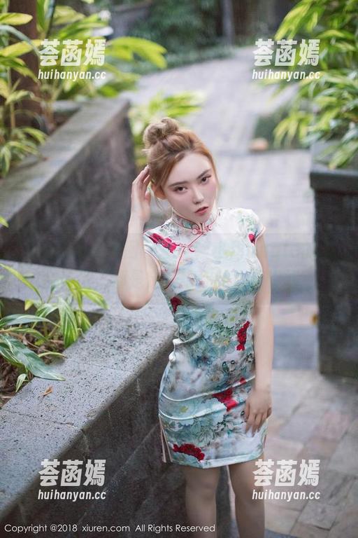 Xiuren秀人网-小甜angle Xiuren秀人网 - 每一帧小甜angle的天台作品,都是定制给你的心动瞬间!