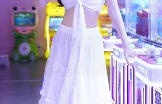Xiuren秀人网 – 小茶茶tea的职业装合集：无圣光也能时髦，哈哈！