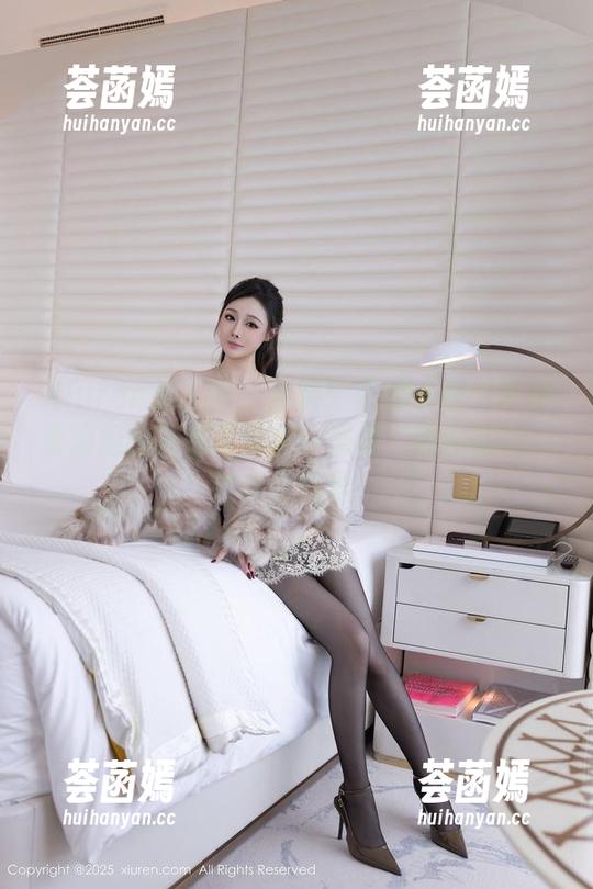 Xiuren秀人网-心妍小公主 Xiuren秀人网 - 冲鸭!心妍小公主带你看旅拍的高清写真集:照出‘我在旅行’的迷之自信!