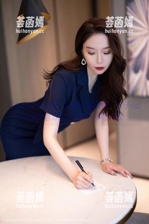 Xiuren秀人网-木子nana Xiuren秀人网 - 私拍长腿美图:木子nana的魅力让人忍不住多看几眼