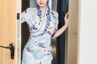 Xiuren秀人网 – 在甜七七的美图中，自拍都是艺术！图包带你进入一个神奇的自我嗨世界！