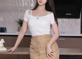 Xiuren秀人网 – 走！跟着陈大榕的红裙，精选作品集带你去探险那些不一样的色彩！