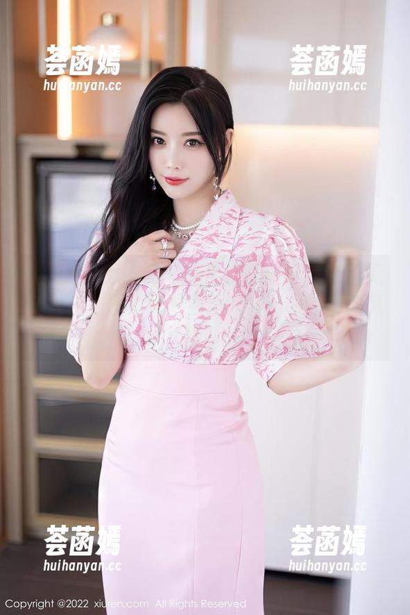 Xiuren秀人网-雨儿酱eve Xiuren秀人网 - 在免费美图中找到了灵魂伴侣?不如来看看雨儿酱eve的御姐风范!