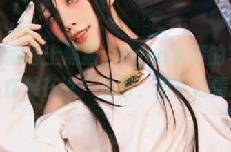 当小礼服遇上黑猫：aqua水淼的写真作品仿佛在说“来吧，放松心情”