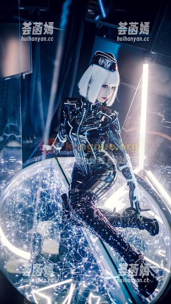 izumi泉桃子 izumi泉桃子比基尼写真,以前不敢想的身形,现在直接给我上了精选!