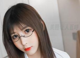 w黑米粥w在旗袍里的经典瞬间，美图让人直呼‘真香’！