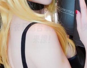 谁说定制毛衣只适合家居？一小央泽写真来撩！