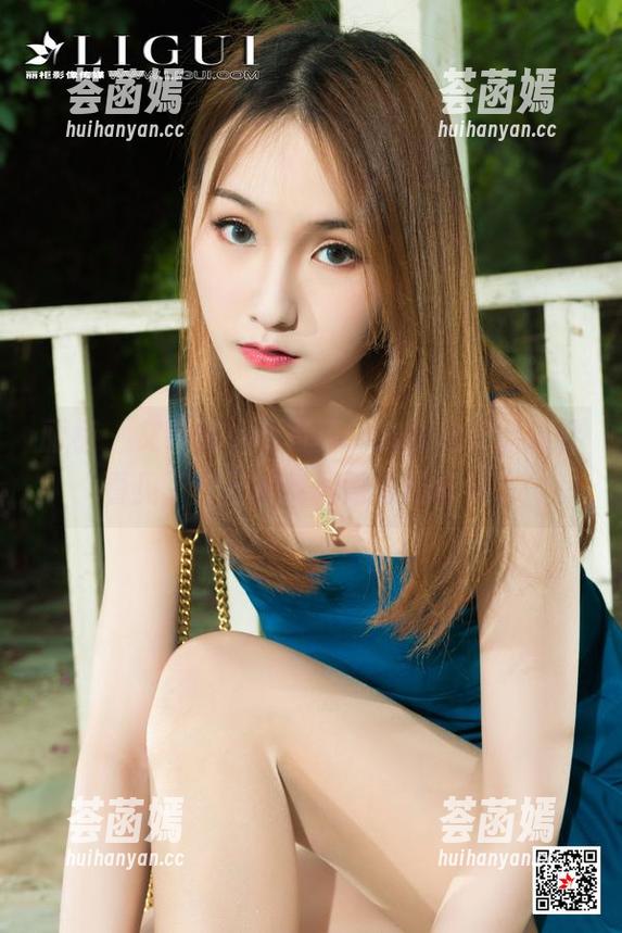 丽柜-文芮 丽柜 - 文芮的少女写真,恍惚之间,仿佛看见了自己被时间遗忘的青春。
