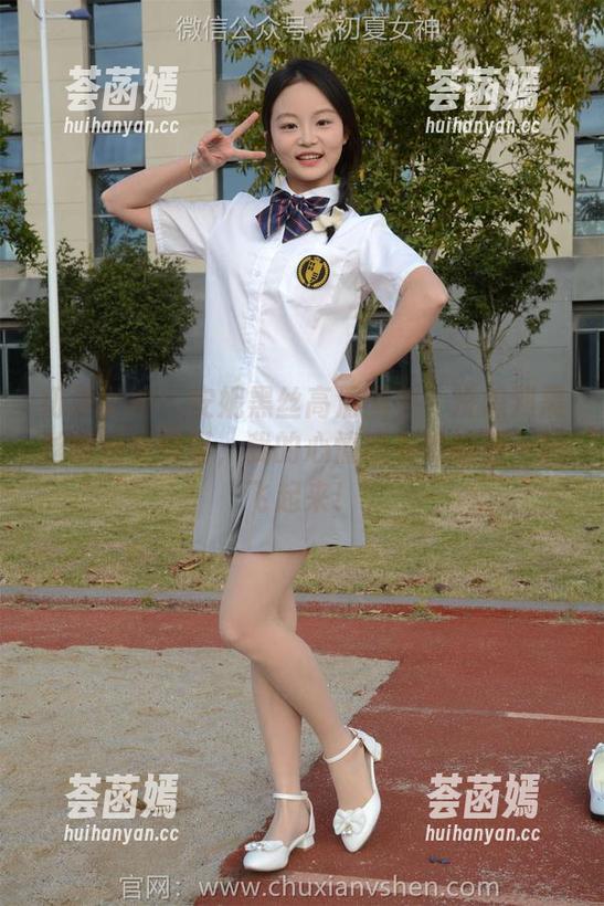 初夏女神-安妮 初夏女神 - 安妮黑丝高清图包:没想到黑丝能这么吸引,我的心情跟着她的腿一起飞起来!