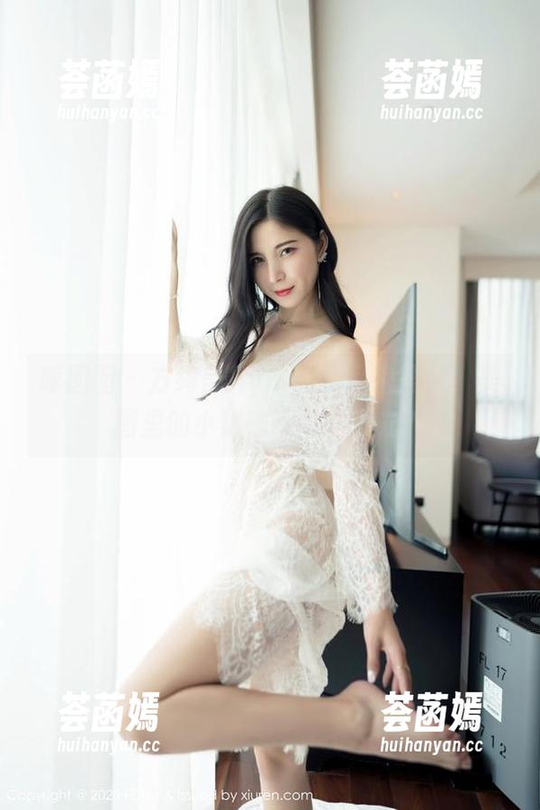 嗲囡囡-方绮言Ayaka 嗲囡囡 - 方绮言Ayaka的私密照片:美图里的小秘密啥时候曝光?