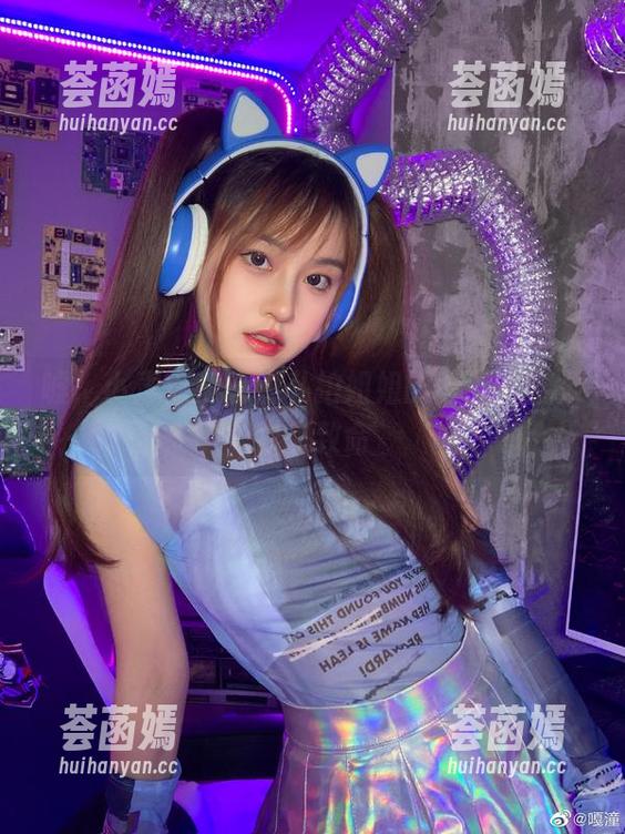 嘎潼 嘘,小声点!嘎潼私拍姐姐的原图,温柔却又致命