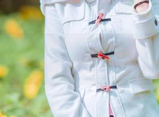 塔塔_Lo1iTa学姐美图更新：这个姿势恰到好处，难以抗拒