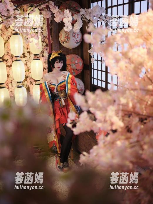 大梨子不是御姐 大梨子不是御姐的黑贞兔女郎美图套图,仿佛手中把持着我的心脏!