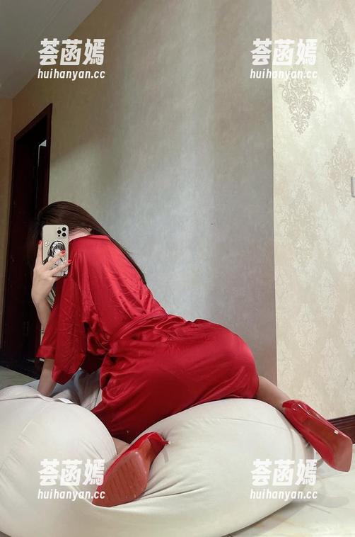奶宝妹纸 微密圈 - 最新写真集:奶宝妹纸戴上眼镜,果然是个魅力无穷的姑娘。