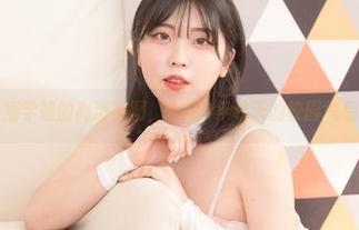 打卡宋哈娜学姐的高清美图，2023年秋天的校园气息扑面而来