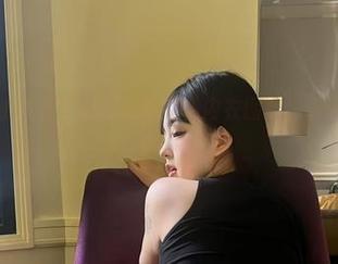 微密圈 – 小优优子邀你走进红色内衣图库，保证你会沉迷其中！