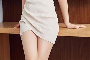 尤蜜荟 – 战地女警？夏玲蔓的定制写真里藏着温柔的战斗！