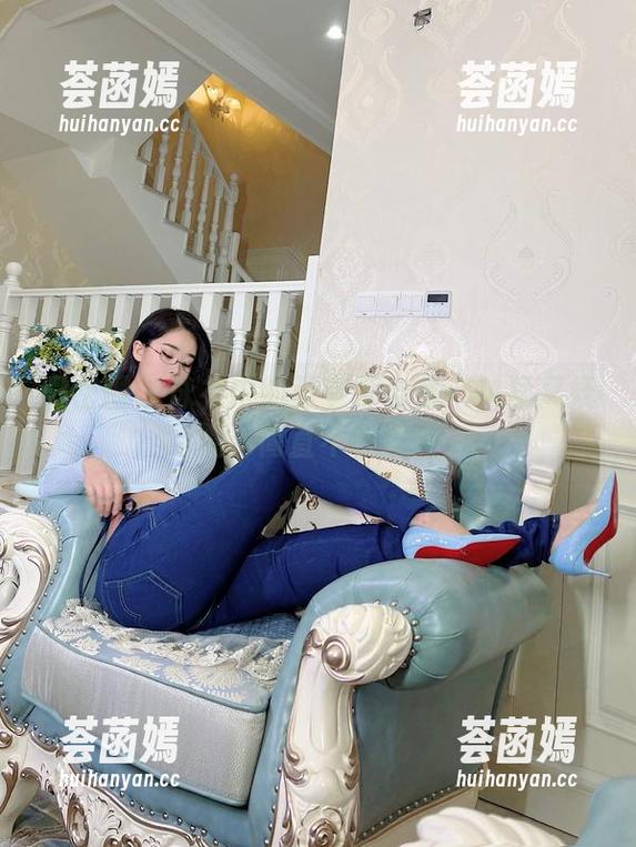 张老师 微密圈 - 泳衣中的张老师合集:凶猛又妩媚,简直不敢直视