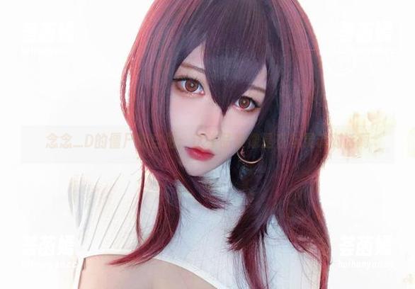 念念_D 念念_D的僵尸娘自拍:这作品集像是在与灵魂对话啊
