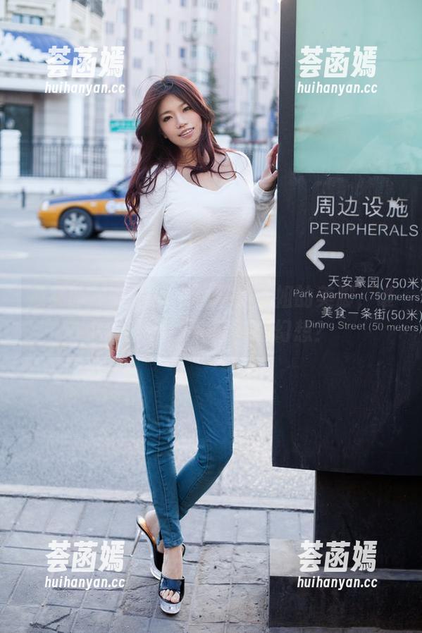 推女郎-土豆姐 推女郎 - 在图库中找寻土豆姐的美脚,谁说只是看个脚就不能幻想?
