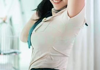 推女郎 – 李七喜的肉丝写真——定制你的幻想与现实交织