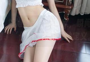 推女郎 – 旗袍套图中的连欣，瞬间让人想到了‘优雅’的另一种定义。