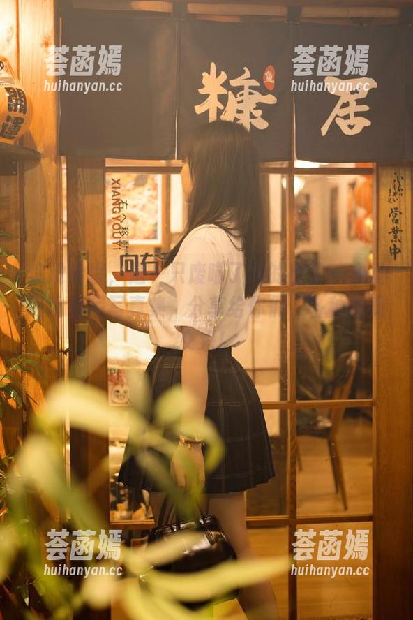 你没看错，是一只废喵了真的出了一本圣诞比基尼写真集，分享给你们，各种感受交织！