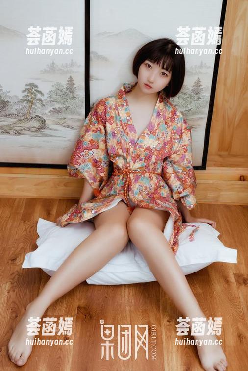 果团网-陈雅漫 果团网 - 没什么圣光的教室,只有陈雅漫的独特美图!