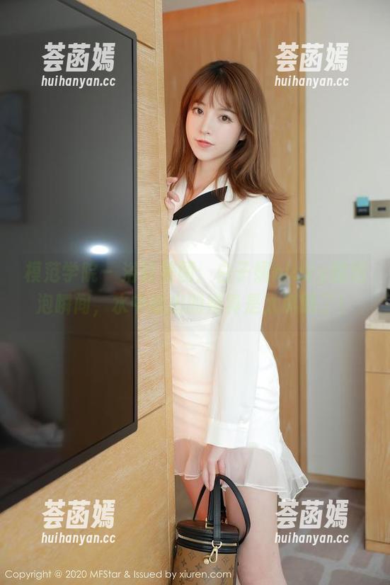 模范学院-白子嫣nicky 模范学院 - 浴缸美图:白子嫣nicky的泡泡瞬间,水中映出的她真是太抓眼了!