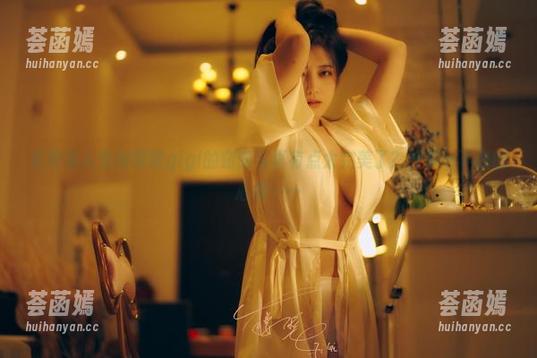有没有人觉得樱晚gigi的窈窕写真有点太完美了？分享一下我的心情……