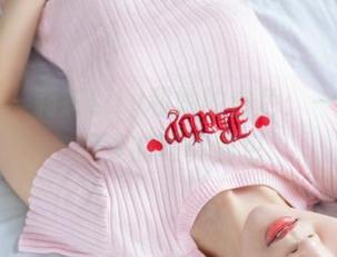爱蜜社 – 莉莉Lily和她的白色：一个让人想多的写真图包