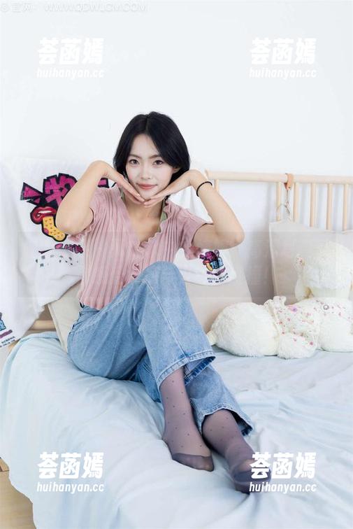 物恋传媒-婷婷 物恋传媒 - 死库水中的婷婷:高清写真带你感受清凉与火热的碰撞!