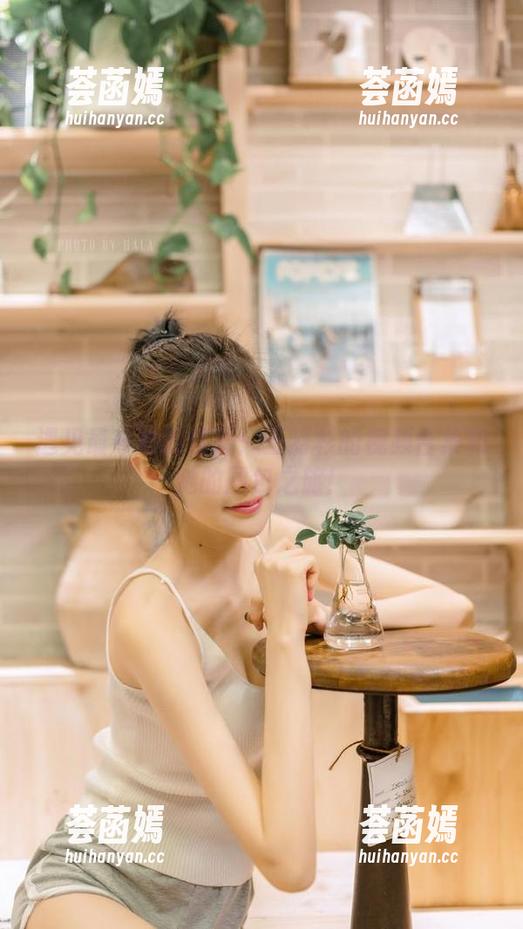 王羽杉 遇见最奇妙的迷惑:王羽杉的视频合集和她的图包之旅!