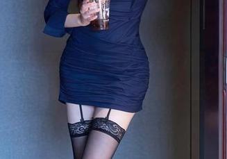 秀人网 – 分享一波：Erikaki修女的原图，谁说修女不可以有个性？
