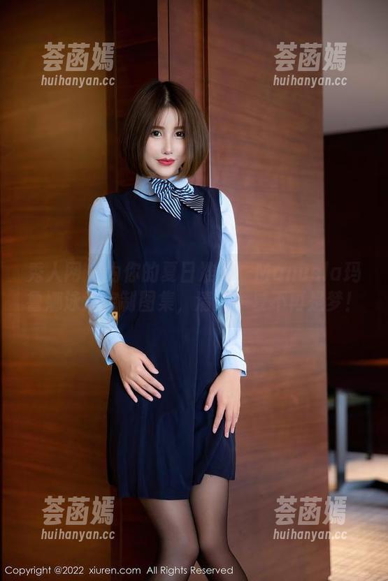 秀人网-Manuela玛鲁娜 秀人网 - 为你的夏日准备:Manuela玛鲁娜泳池定制图集,清凉一夏不再是梦!