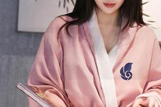 秀人网 – 看！伊一Moon女神的写真，准备好下载了吗？不下载要后悔哦！