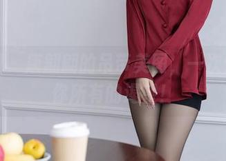 秀人网 – 唐翩翩的吊带美图，一次性满足你所有的渴望！